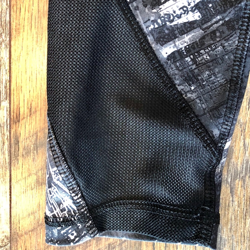 RBX Graphic Capri Workout Leggings with Pockets - Picture 3 of 6